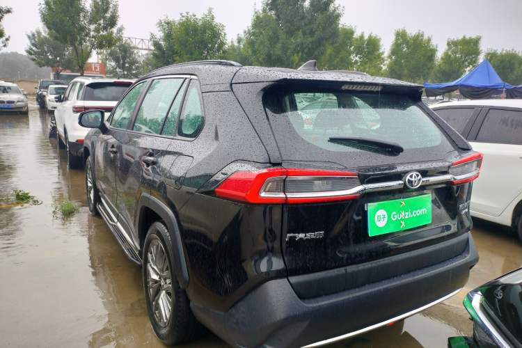 Toyota RAV4 2023 — 5
