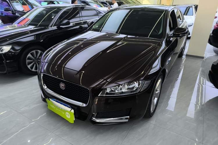 Jaguar XFL 2020 — фото 1