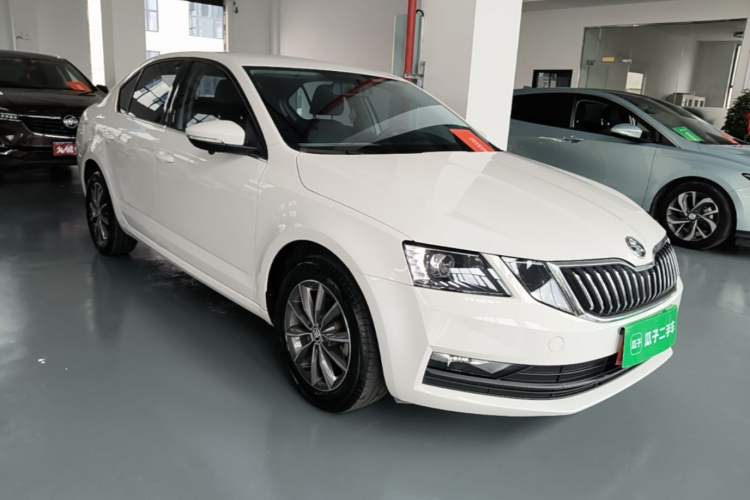 Skoda octavia 2021 — фото 3