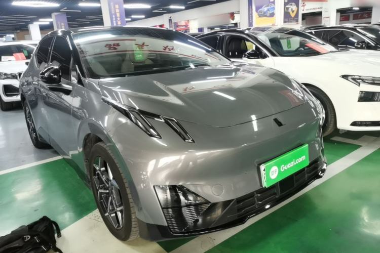 Lynk & Co Z20 2025 — 3