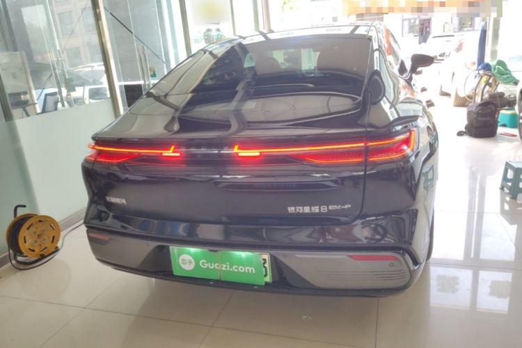 Geely Galaxy 8 2025 — 5