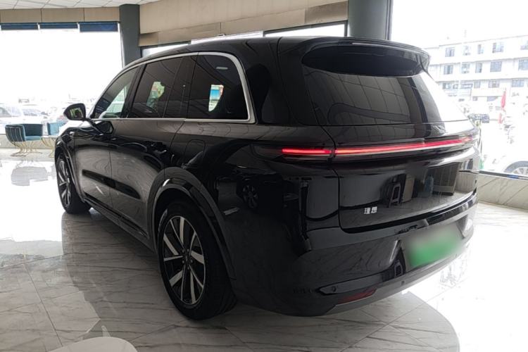 Li Auto L8 2023 — 4