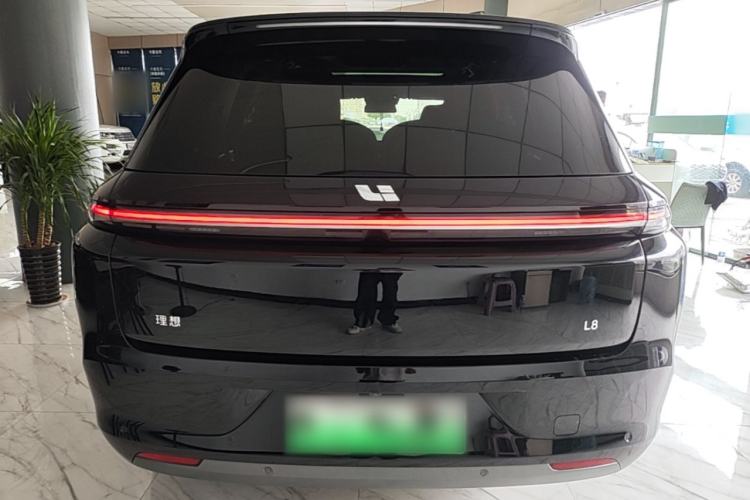 Li Auto L8 2023 — 5