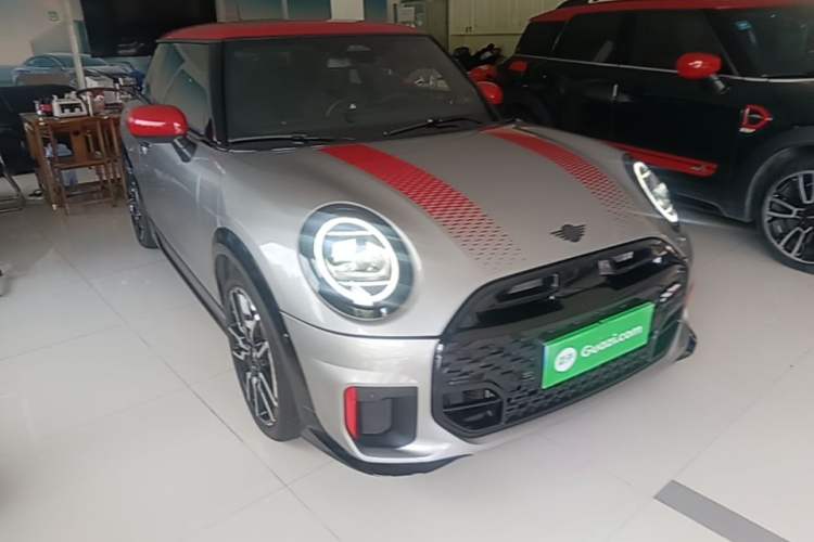 MINI MINI JCW 2025 — 3