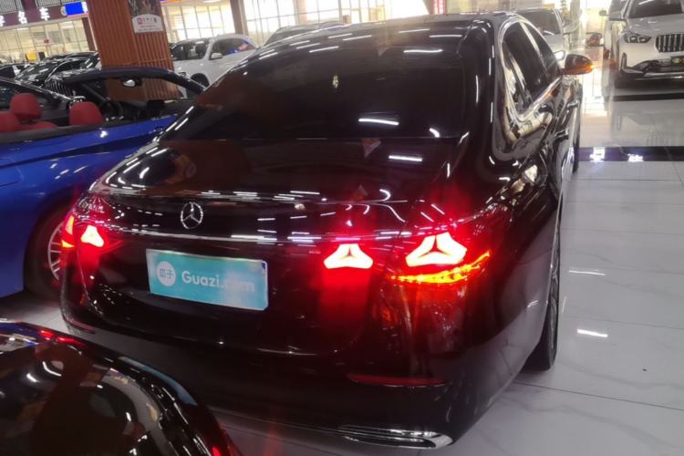 Mercedes-Benz E 300 L 2024 — 5