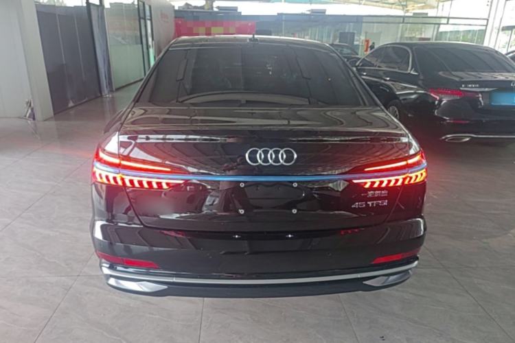 Audi A6L 2026 — 5