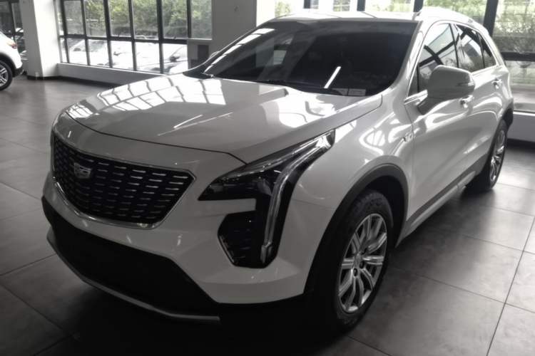 Cadillac XT4 2023 — фото 1