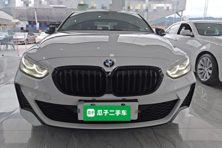 BMW 120i 2021 — фото 2