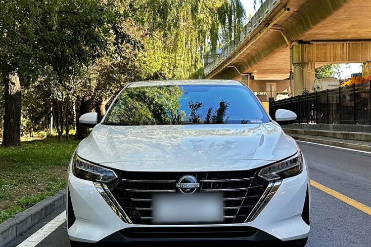 Nissan Sentra 2025 — 2