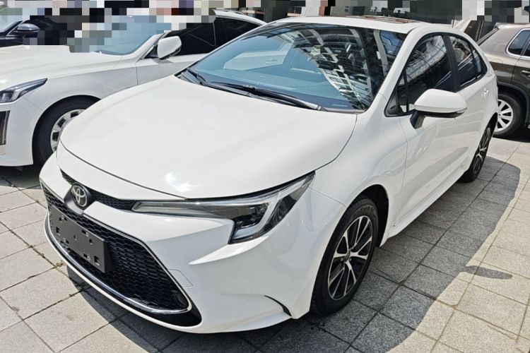 Toyota Corolla 2023 — фото 1