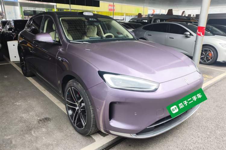 AITO M5 2025 — 3