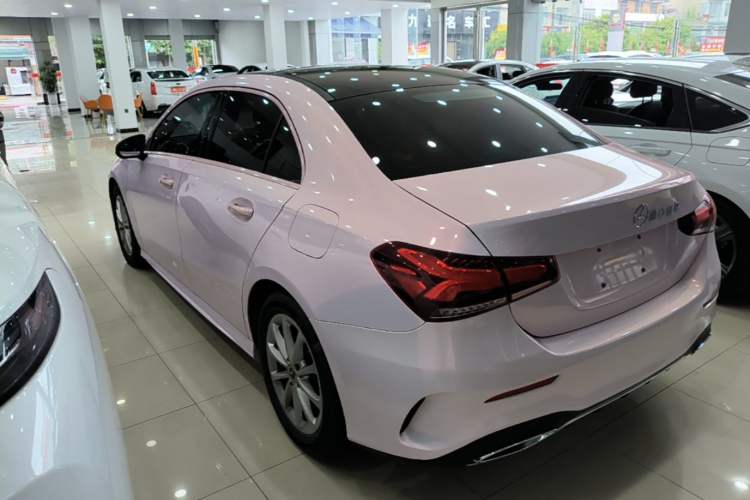 Mercedes-Benz A 200 L 2021 — 4