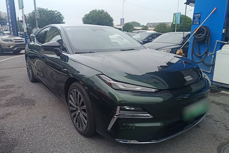 Geely Galaxy 8 2025 — 3