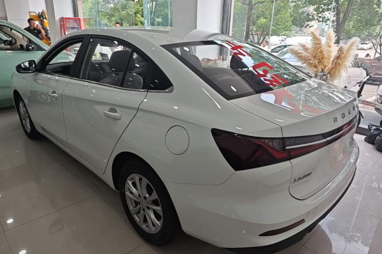 Roewe i5 2026 — 4
