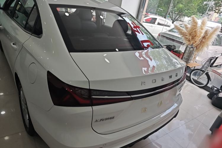 Roewe i5 2026 — 5