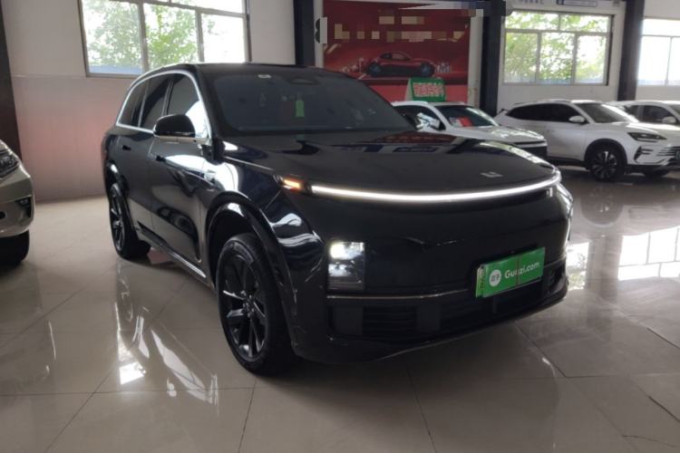 Li Auto L8 2023 — 3