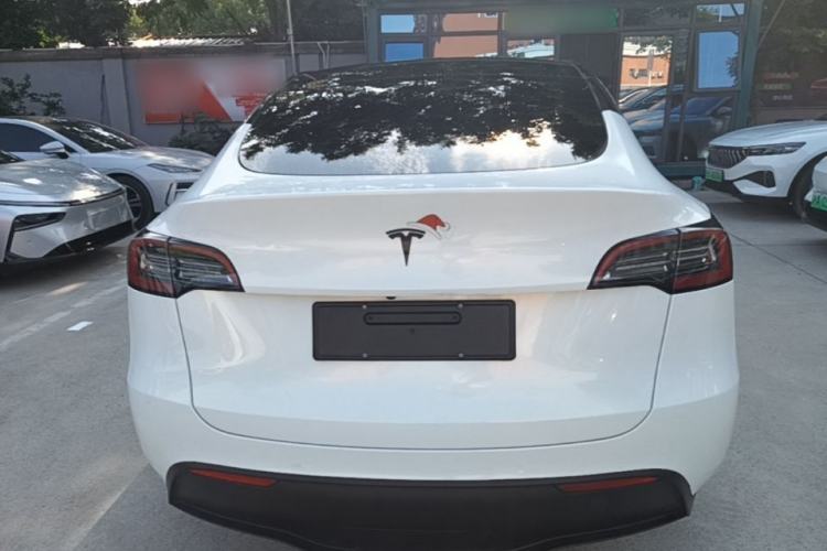 Tesla Model Y 2021 — 5
