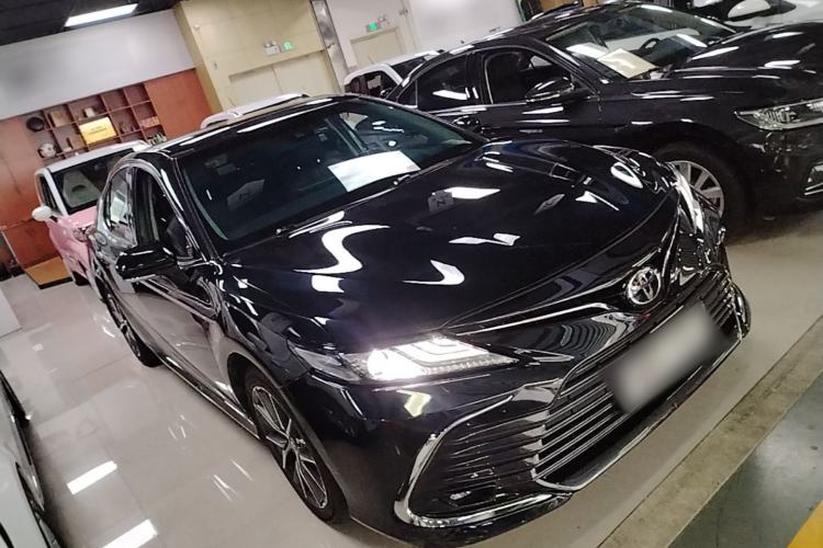 Toyota Camry 2021 — фото 3