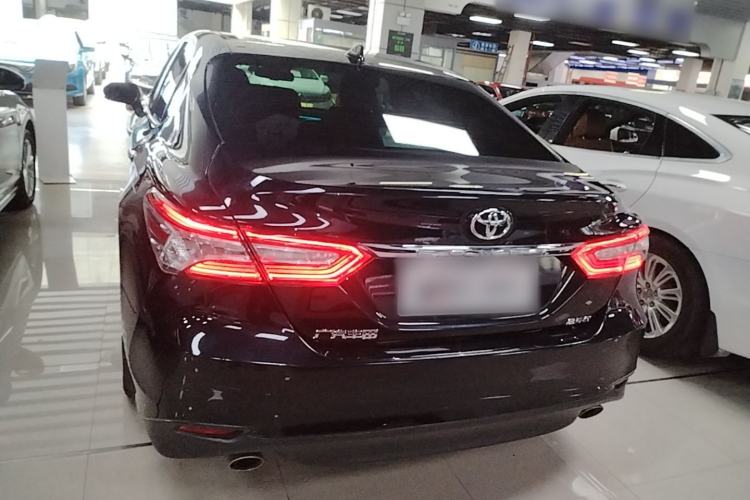 Toyota Camry 2021 — фото 5