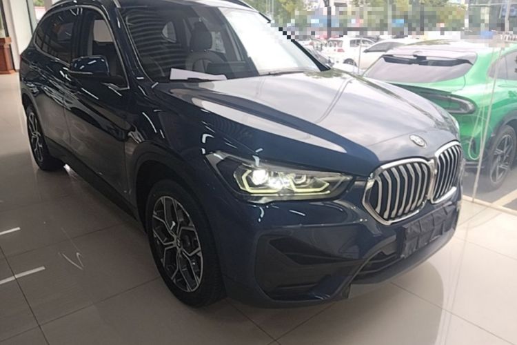 BMW X1 2022 — фото 3