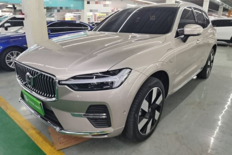 Volvo xc60 new energy 2025 — фото 1