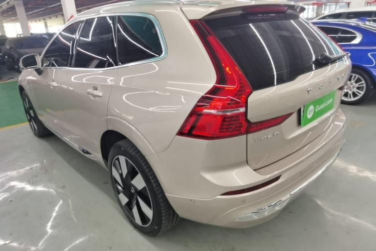 Volvo xc60 new energy 2025 — фото 4