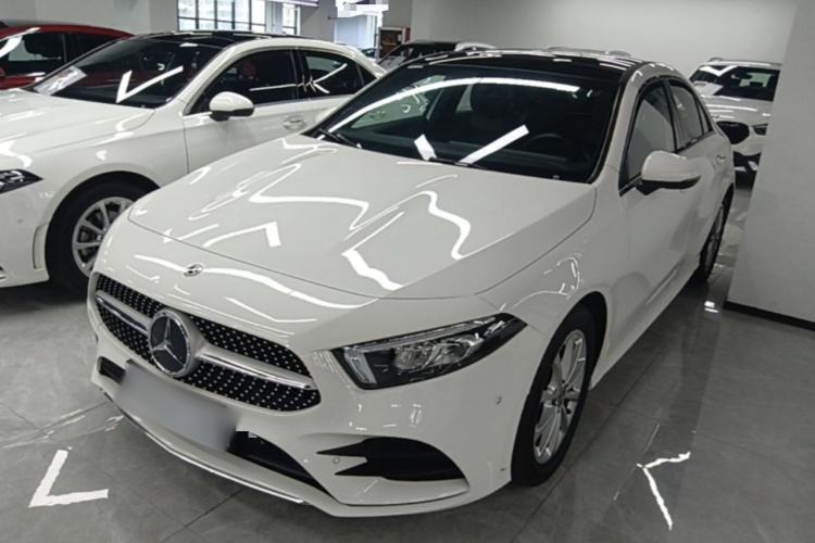Mercedes-Benz A 200 L 2021 — фото 1