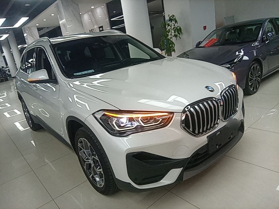 BMW X1 2022 — фото 3