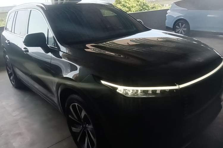 Li Auto ONE 2020 — 3