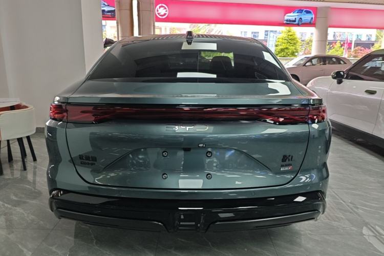 BYD Han L 2025 — 5