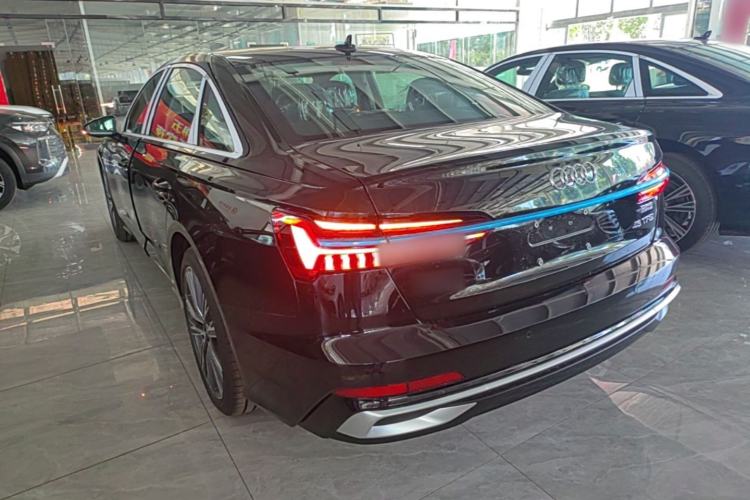 Audi A6L 2026 — 4