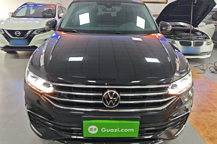 Volkswagen Tiguan L 2023 — фото 2