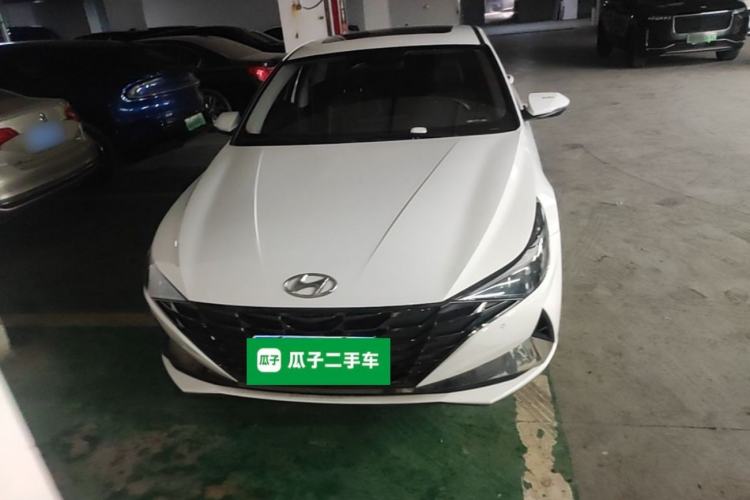 Hyundai Elantra 2021 — 2