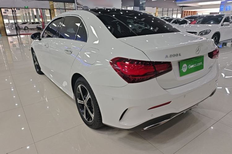 Mercedes-Benz A 200 L 2023 — фото 4