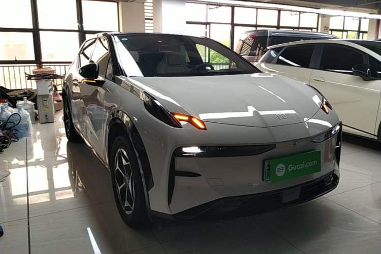 Zeekr X 2025 — 3