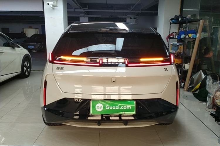 Zeekr X 2025 — 5
