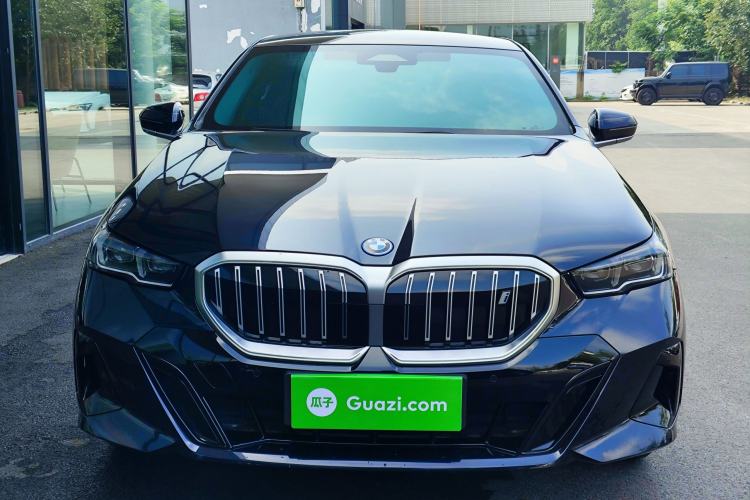 BMW i5 2025 — фото 2