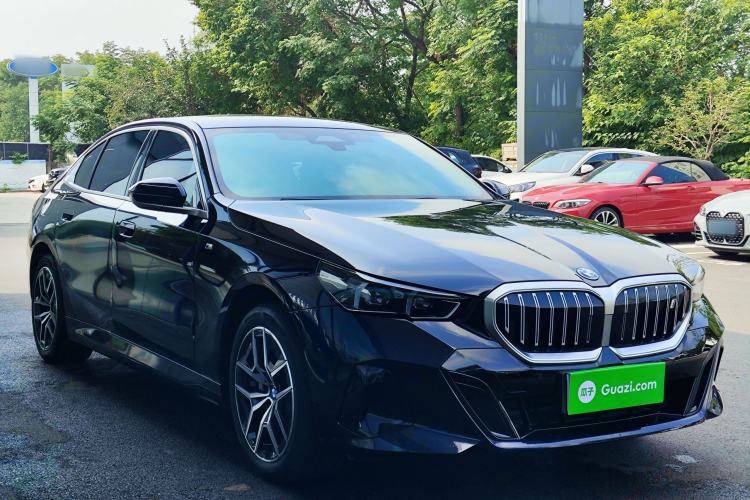 BMW i5 2025 — фото 3