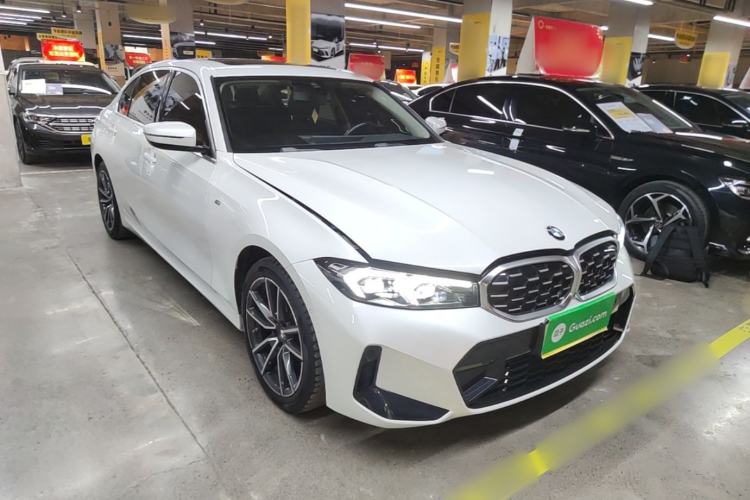 BMW 325Li 2023 — 3