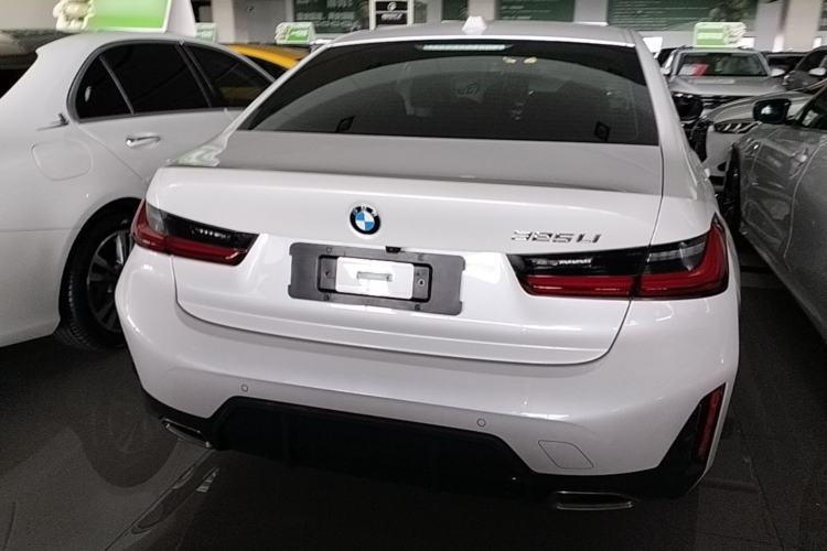 BMW 320Li 2023 — фото 5