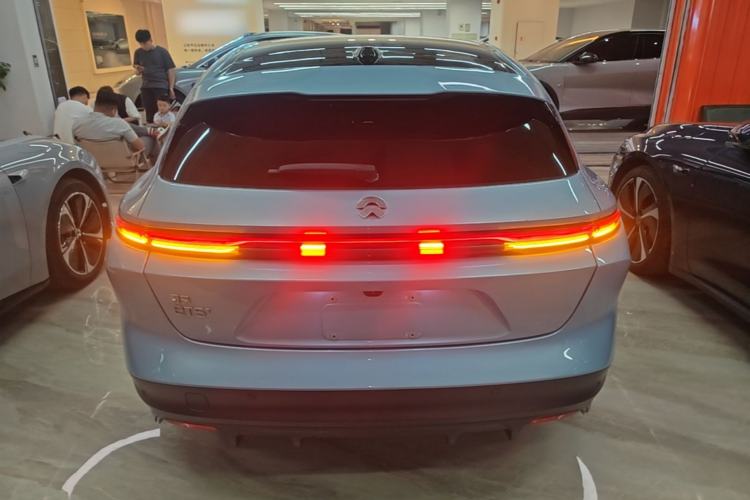 NIO ET5T 2024 — 5