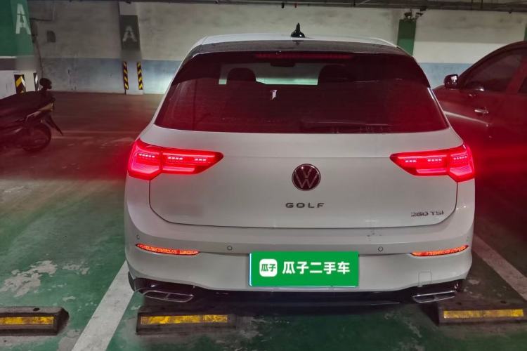 Volkswagen Golf 2024 — 5