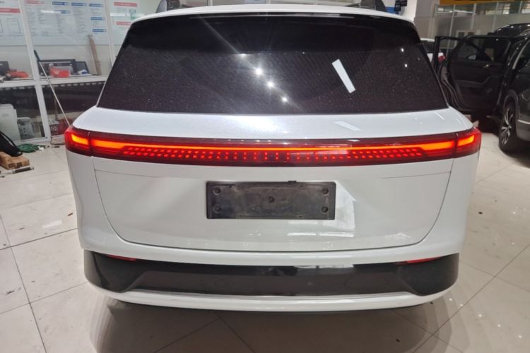 XPeng G9 2022 — 5