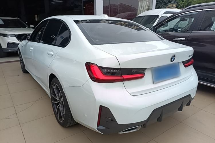 BMW 325Li 2024 — 4