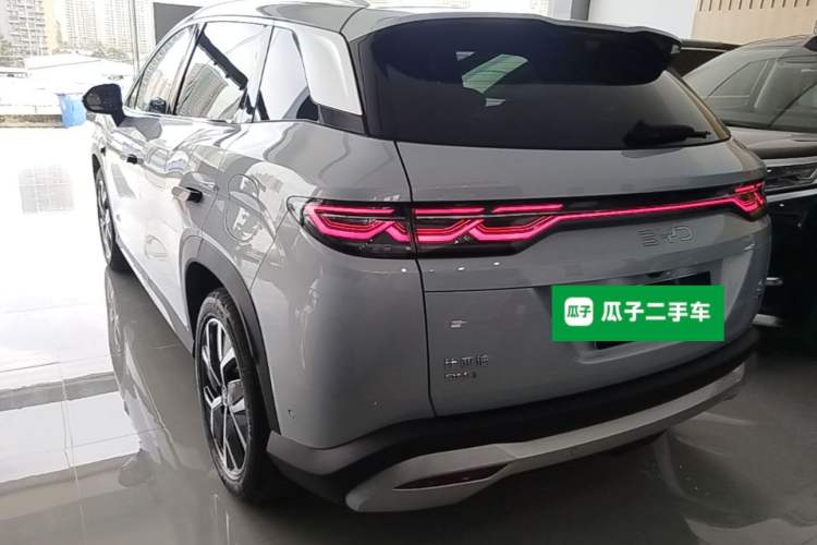 BYD Song L DM-i 2025 — фото 4