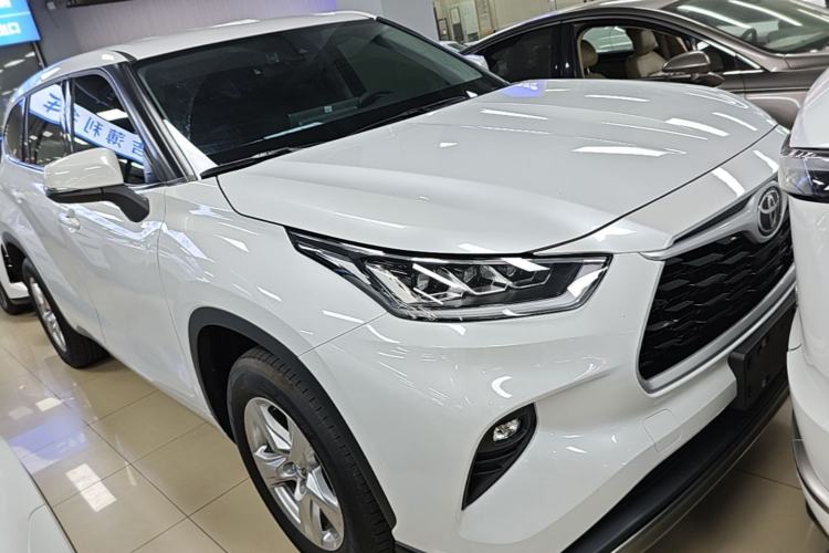 Toyota Highlander 2026 — 3