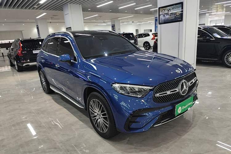 Mercedes-Benz GLC 300 L 2024 — фото 3
