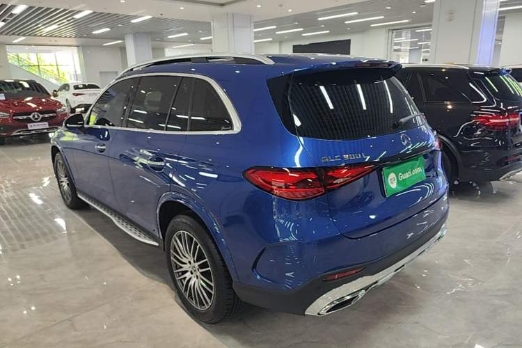 Mercedes-Benz GLC 300 L 2024 — фото 4