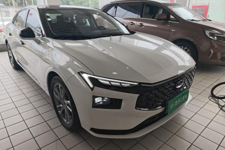 Ford Mondeo 2023 — 3