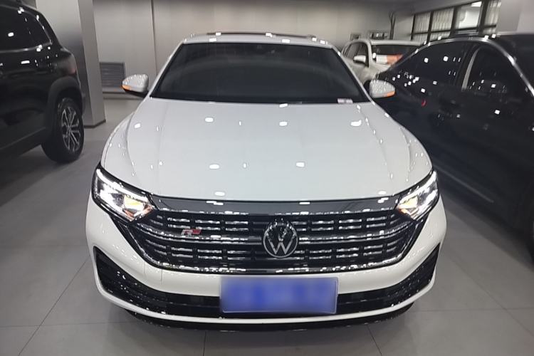 Volkswagen Sagitar 2024 — 2